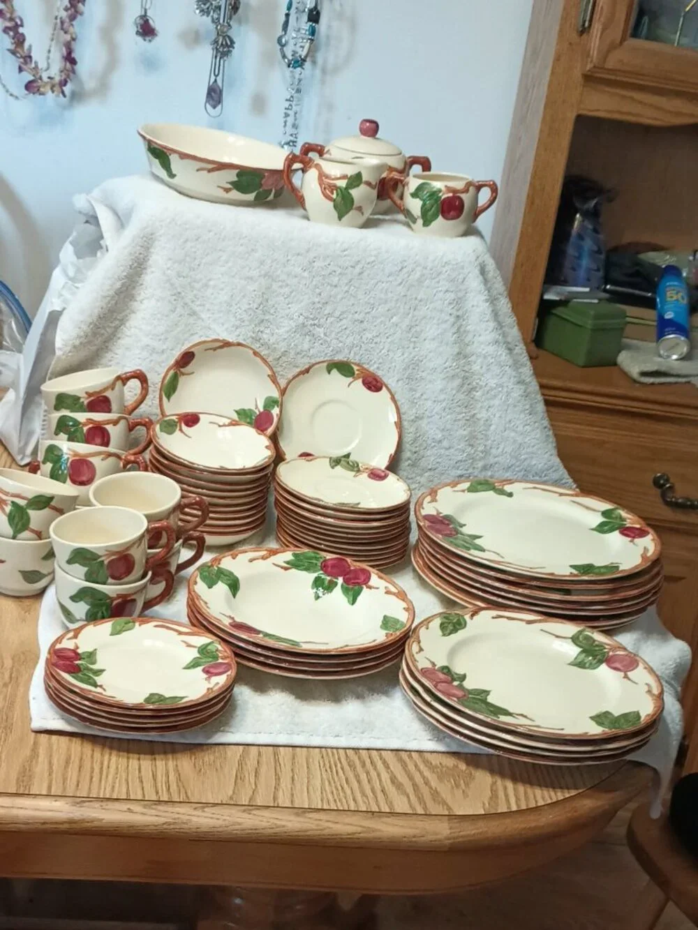 Franciscan Apple Pattern Fruit Serving Bowl 7.5
